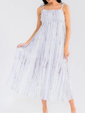 Boho Womans NWT tie-dye Summer White Smocked Maxi Dress size S-M-L